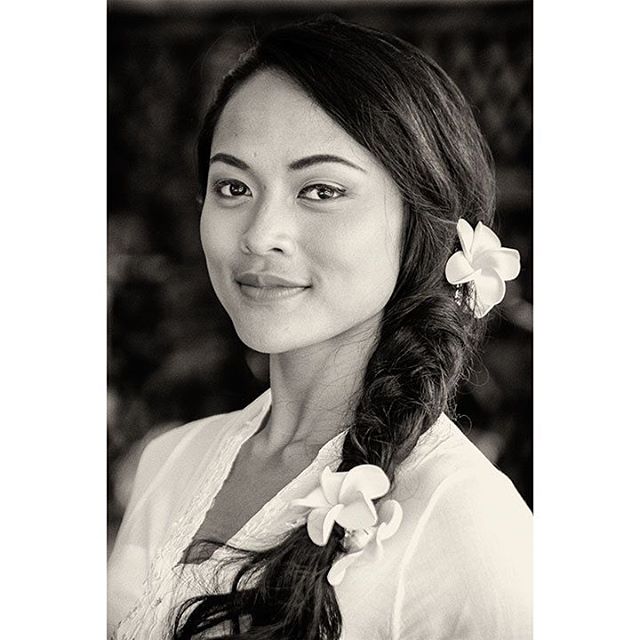 PORTRAIT - INDONESIAN BEAUTY
black and white with sepia toning 
#indonesia #indonesian #flowersinherhair #proud #poise #smile #traditional #bw #sepia #spiro #spiro_photographer #spirophotographer