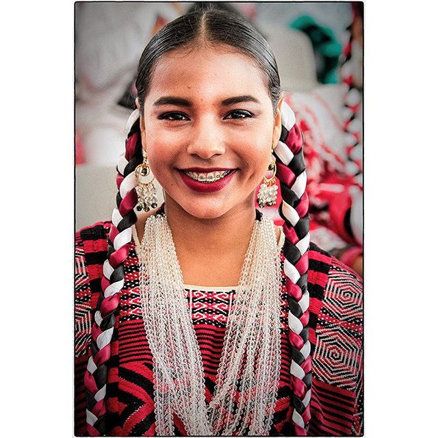 Guelaguetza festival. - FACES @lucigleez
Beauty in traditional dress. 
Performer waiting for showtime
Preparations and dressing behind the scenes, before Showtime.

#iloveoaxaca #oaxaca #mexico #oaxacamexico #culture #culturalfestival #spirit #soul #beauty #colour #backstage #celebration #dance #bts #dressing #faces #waiting #group #music #festival #guelaguetza #guelaguetza2016 #discover #spiro #spiro_photographer #spirophotographer