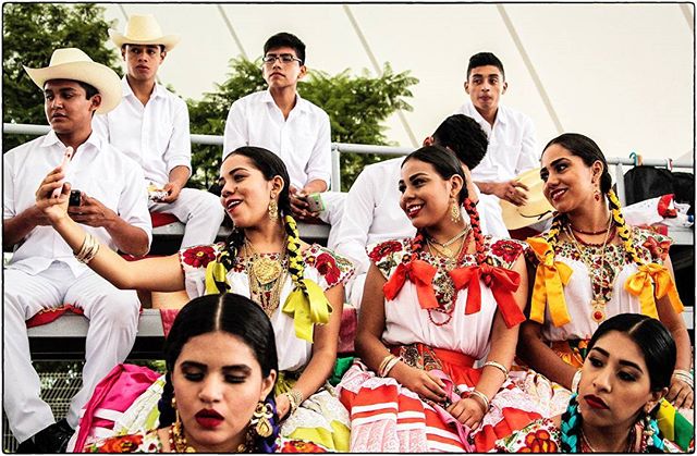 Guelaguetza festival. - @maryrdgz22 @carorr20 @raquelgalan_m
Performer waiting for showtime.
Preparations and dressing behind the scenes, before Showtime.

#iloveoaxaca #oaxaca #mexico #oaxacamexico #culture #culturalfestival #spirit #soul #selfie #colour #backstage #celebration #dance #bts #dressing #faces #waiting #group #music #festival #guelaguetza #guelaguetza2016 #discover #spiro #spiro_photographer #spirophotographer