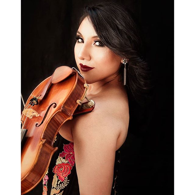 © PORTRAIT - RETRATO
Ariadna Aquino - Musician, Violinist
Orquesta Filarmonica de Coahuila
DIGITAL
© @spiro_photographer
Spiro Polichronopoulos

#portrait #digitallikefilm #photocollection #spiro #musician #violinist #violinista #musico #portraitpr0ject

WARNING: This image is copyrighted and may not be used without permission and credit. When authorized, this image may only be used as a SHARED POST from my professional page. All other options will be immediately reported and removed.
No edited version or any other use is permitted unless authorized in writing.
Please inbox me for details