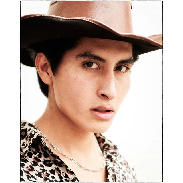 © PORTRAIT - RETRATO
@mau.jarmar
DIGITAL
© @spiro_photographer
Spiro Polichronopoulos

#portrait #oldschool #digitallikefilm #photocollection #leopardprint
#cowboy #spiro #portraitpr0ject
WARNING: This image is copyrighted and may not be used without
permission and credit. When authorized, this image may only be used as
a SHARED POST from my professional page. All other options will be
immediately reported and removed.
No edited version or any other use is permitted unless authorized in writing.
Please inbox me for details