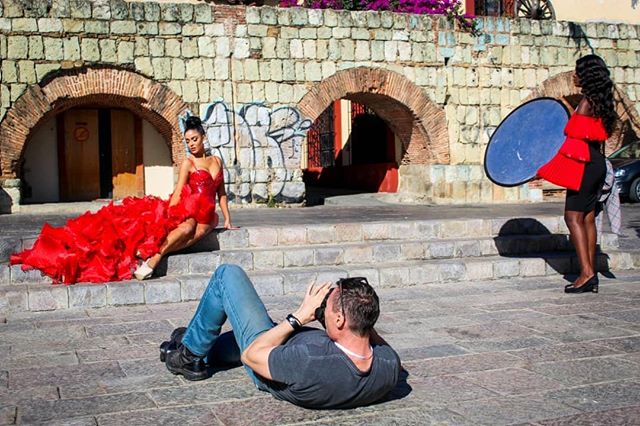 BTS
Rolling around on the road to get the shot: 
@missglobalofficial
Photo assistant: @dabeatlo
Styling: @iam_seydinaallen 
BTS fotos: @isaac_iturbe.r

SPIRO / Photographer
Spiro Polichronopoulos

#photographerlife #bestjobintheworld #bts #missglobalofficial #oaxacafotografo #oaxaca #lovemyjob