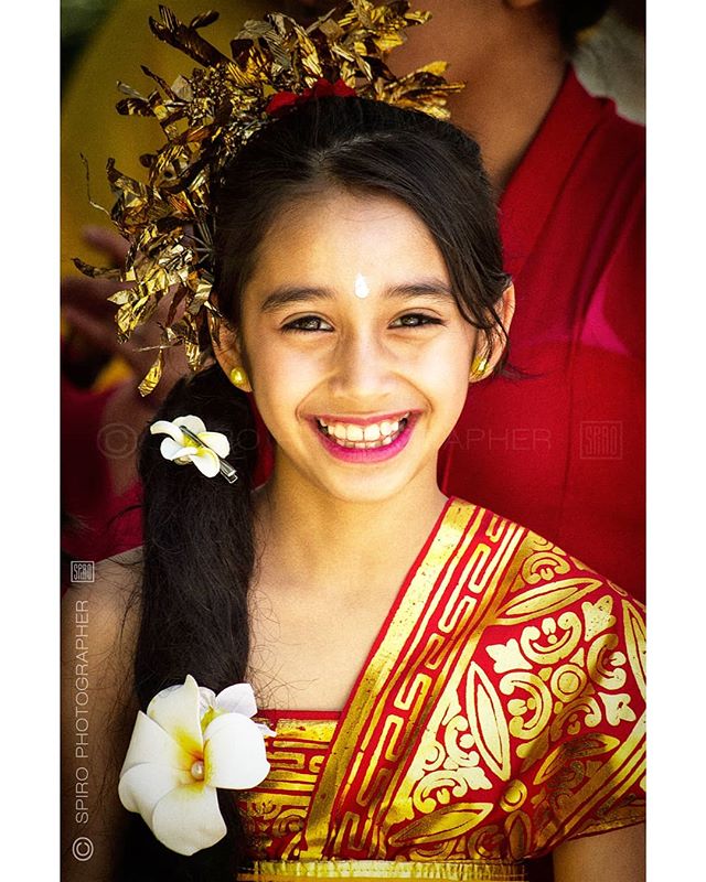 YOUNG INDONESIAN BEAUTY - PORTRAIT - RETRATO © copyright

Beautiful little girl, excited to be wearing her national dress. © @spiro_photographer
Spiro Polichronopoulos

#photographerlife #bestjobintheworld #oaxacafotografo #oaxaca #lovemyjob #asian #asianbeauty #indonesianbeauty #indonesia #beauty #littlegirl #smile